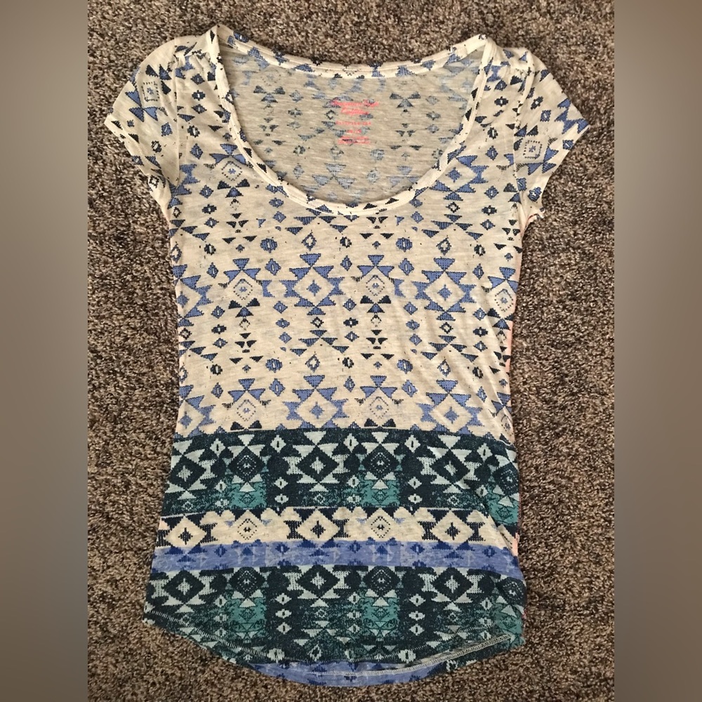 American Eagle Outfitters T-Shirt